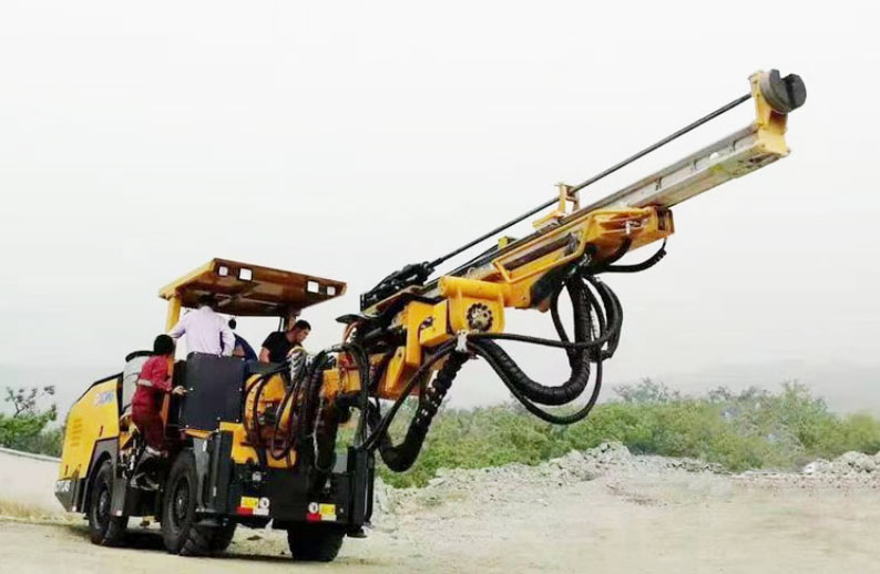 单臂凿岩台车 单臂凿岩台车